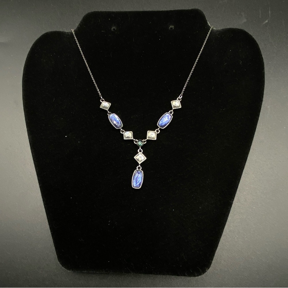 Vintage NINA RICCI For AVON Purple Clear Rhinestone Y Necklace
